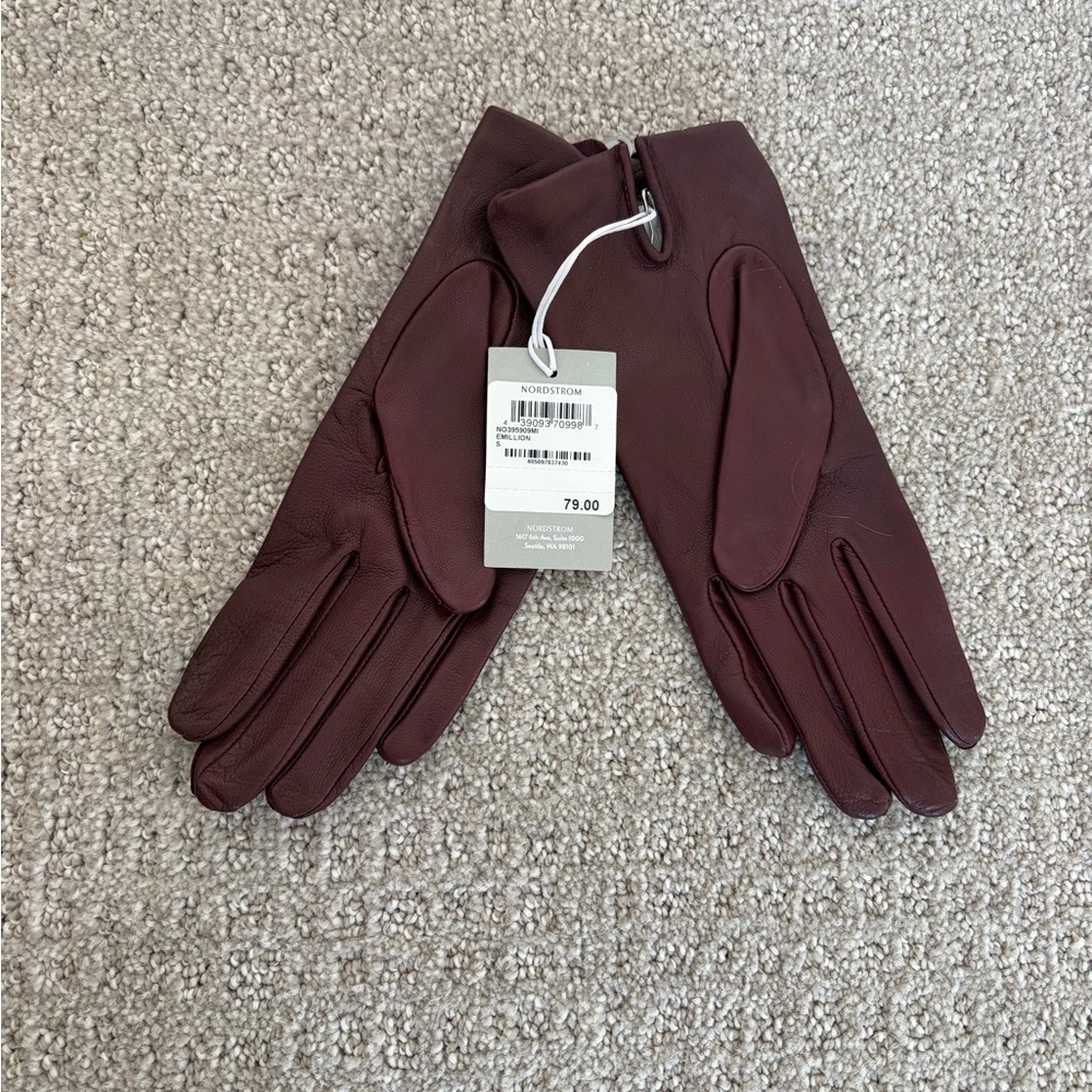Elegant Burgundy Leather Gloves
